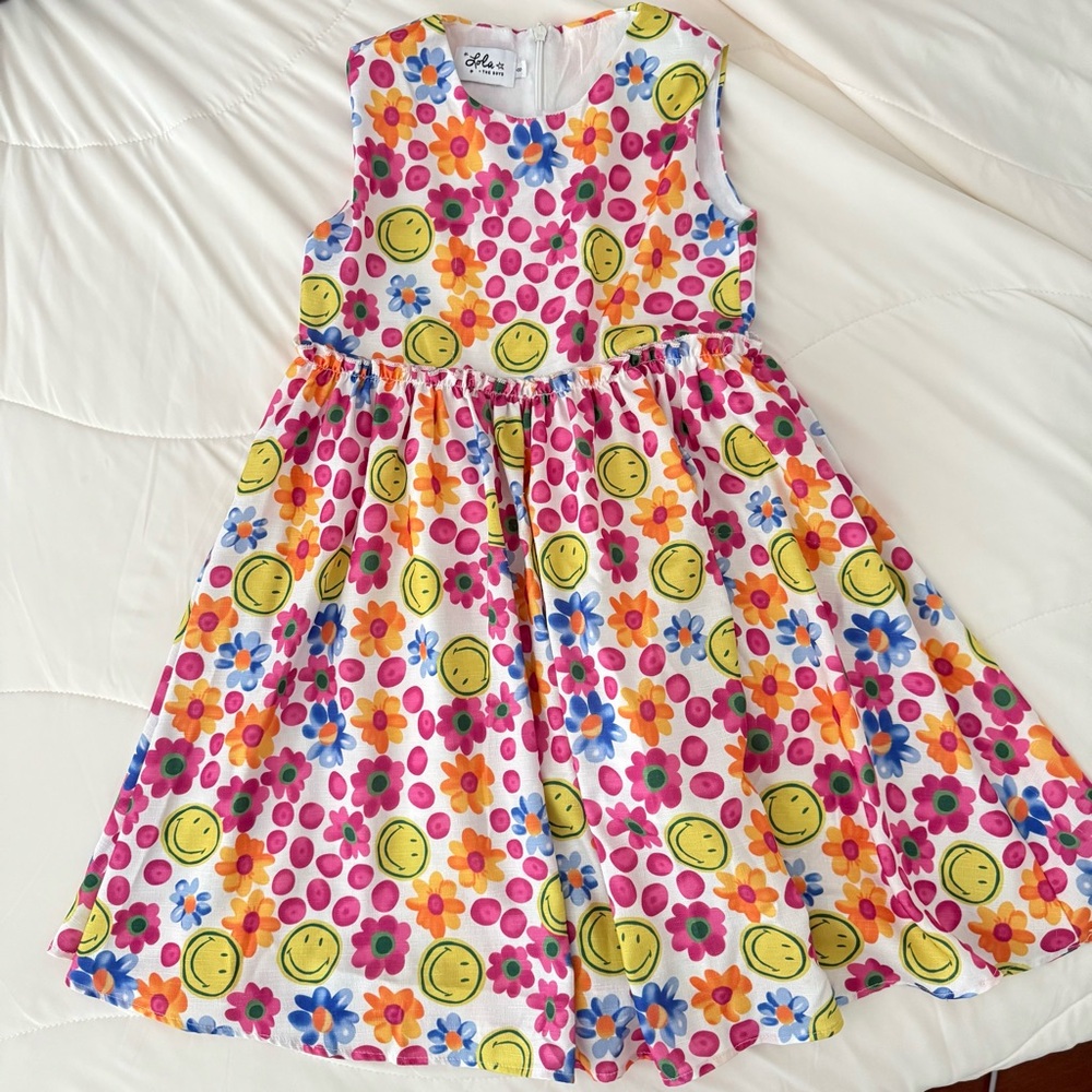 Lola and the Boys smiley face 🙂🙂🙂Colorful Floral Kids Dress
